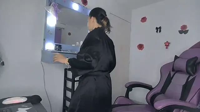 soffy rosses online show from May 23, 1:59 am