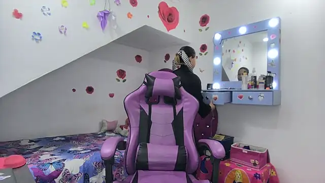 soffy rosses online show from October 20, 1:51 am