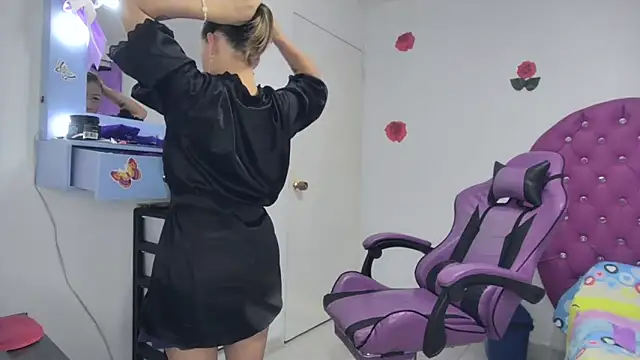 soffy rosses online show from March 24, 1:05 am