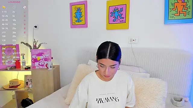 Snapshot of AprilAddams_ chatting on October 10, 9:04 pm AprilAddams  online show from October 10, 9:04 pm