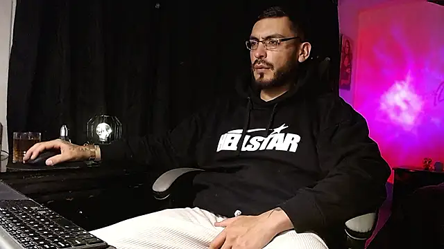 malek xarx  online show from February 11, 3:06 am