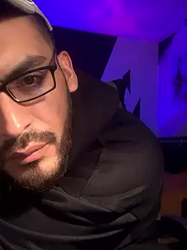 malek xarx  online show from January 14, 1:09 am