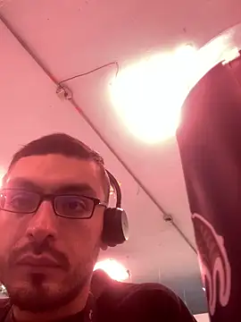 malek xarx  online show from December 2, 3:03 pm