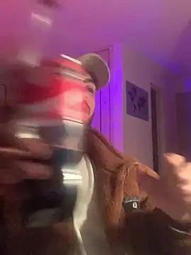 malek xarx  online show from February 4, 5:35 am