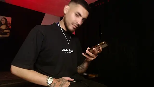 malek xarx  online show from October 24, 2:10 am