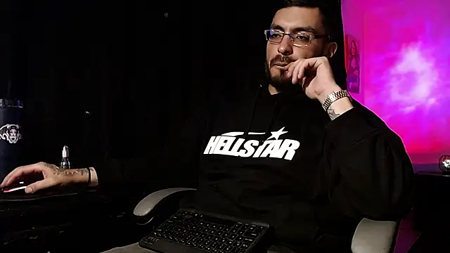 malek xarx  online show from February 12, 3:17 am