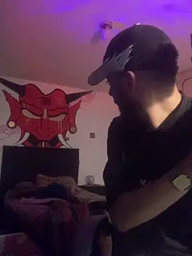 malek xarx  online show from March 3, 10:00 am