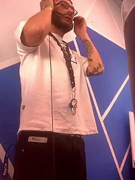 malek xarx  online show from January 9, 3:19 pm