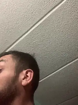 Snapshot of malek_xarx_ chatting on October 13, 1:07 am malek xarx online show from October 13, 1:07 am