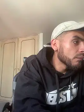 malek xarx  online show from February 28, 3:33 pm