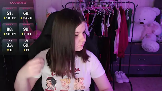 AmyVibess online show from March 27, 8:10 pm