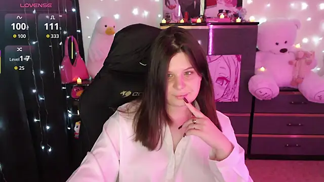 AmyVibess online show from October 5, 8:10 pm