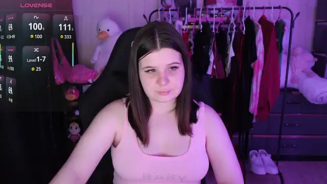 AmyVibess online show from March 25, 8:08 pm