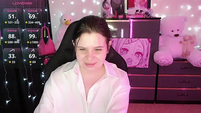 AmyVibess online show from October 2, 8:01 pm