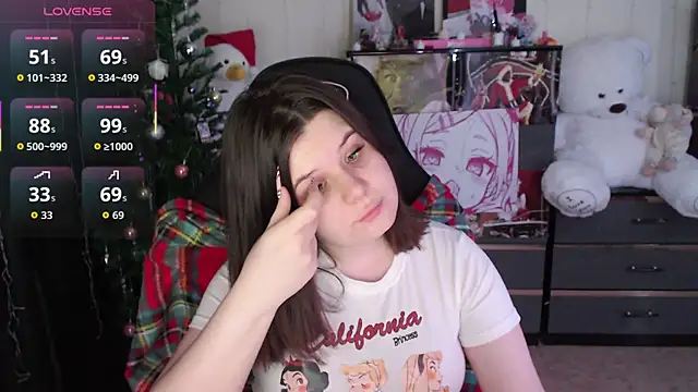 AmyVibess online show from December 17, 8:14 pm