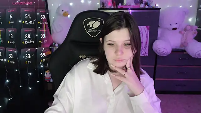 AmyVibess online show from November 29, 8:09 pm