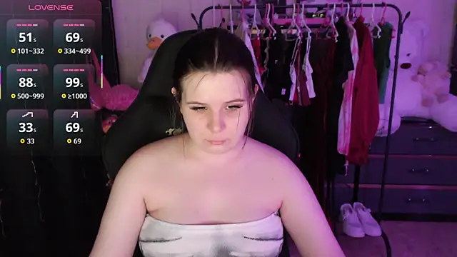AmyVibess online show from March 29, 6:09 pm