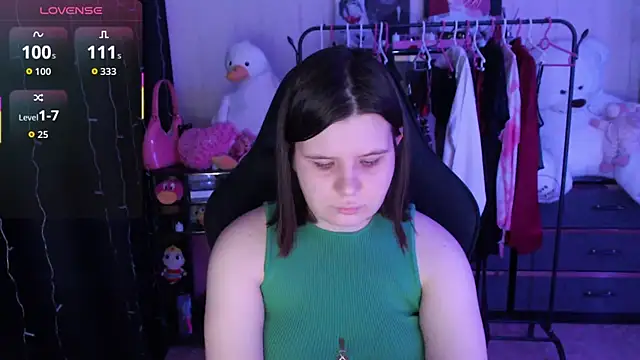 AmyVibess online show from May 5, 6:11 pm