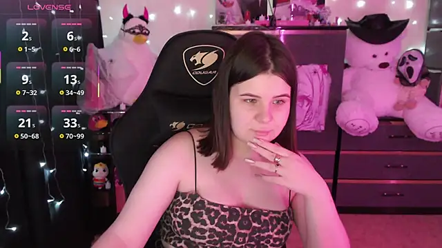 AmyVibess online show from October 28, 8:08 pm