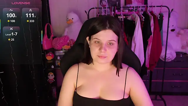 AmyVibess online show from April 23, 8:10 pm