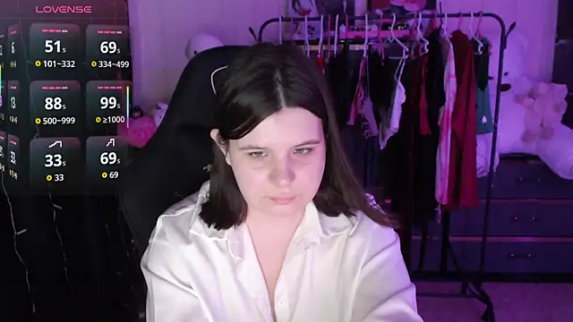Snapshot of AmyVibess chatting on June 12, 6:05 pm AmyVibess online show from June 12, 6:05 pm