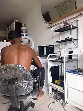 Jhoan Simply online show from February 4, 8:15 pm