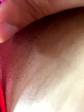 Snapshot of Esmeralda-berrys chatting on November 16, 6:01 pm Esmeralda-berrys online show from November 16, 6:01 pm