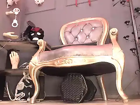 Snapshot of zain_kreigger chatting on November 16, 1:27 pm zain kreigger online show from November 16, 1:27 pm