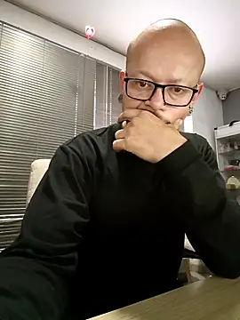 Snapshot of zain_kreigger chatting on September 14, 5:35 pm zain kreigger online show from September 14, 5:35 pm