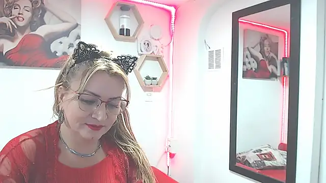 Snapshot of DIVAX_MONSERRAT chatting on October 19, 3:59 pm DIVAX MONSERRAT online show from October 19, 3:59 pm