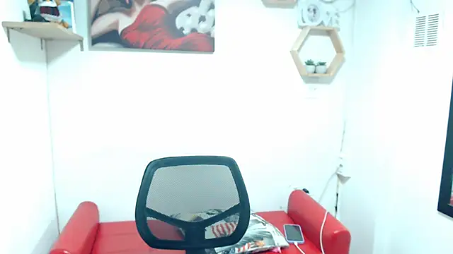 DIVAX MONSERRAT online show from March 29, 5:47 pm