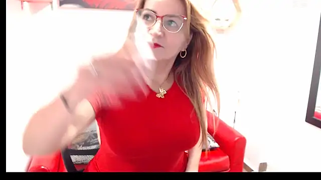 Snapshot of DIVAX_MONSERRAT chatting on June 7, 7:30 pm DIVAX MONSERRAT online show from June 7, 7:30 pm