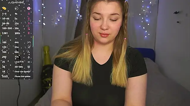 CuteSharloti online show from March 8, 6:11 pm