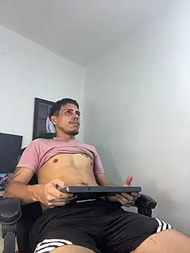 Luke Stone online show from April 14, 9:20 pm