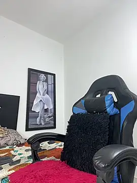 Luke Stone online show from April 16, 8:53 pm