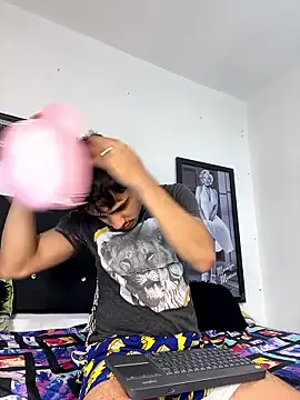 Luke Stone online show from January 10, 8:37 pm