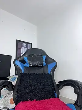 Luke Stone online show from April 8, 7:37 pm