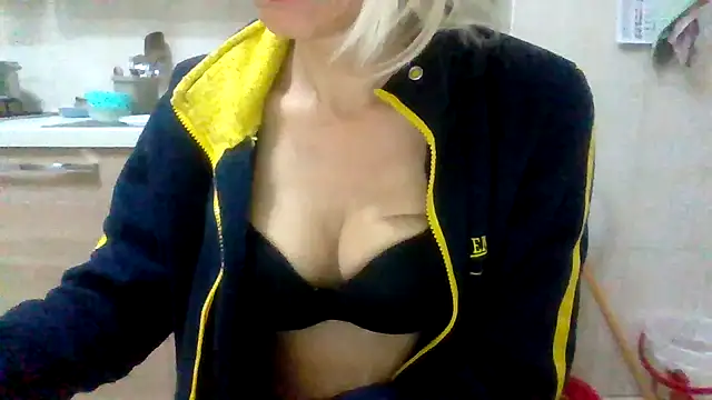 Kelly80 online show from April 7, 2:35 am