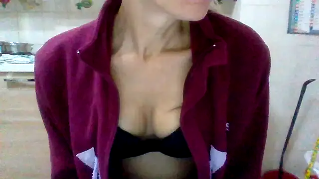 Snapshot of Kelly80 chatting on November 13, 4:05 am Kelly80 online show from November 13, 4:05 am