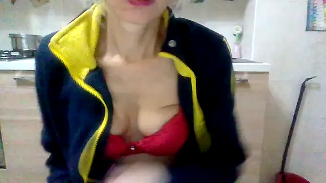 Snapshot of Kelly80 chatting on November 23, 4:44 am Kelly80 online show from November 23, 4:44 am