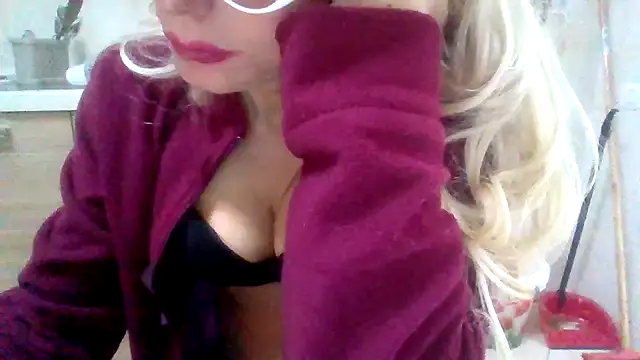 Kelly80 online show from March 20, 4:30 pm