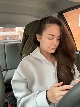 JudyMarbles online show from December 4, 7:18 am