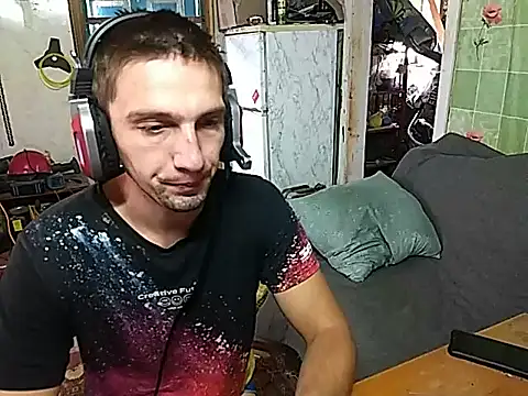 Snapshot of Alexilon chatting on September 10, 10:03 am Alexilon online show from September 10, 10:03 am