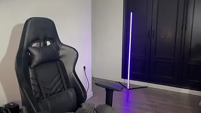 s meow online show from January 12, 11:53 pm