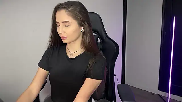 Snapshot of s_meow chatting on November 29, 9:48 pm s meow online show from November 29, 9:48 pm