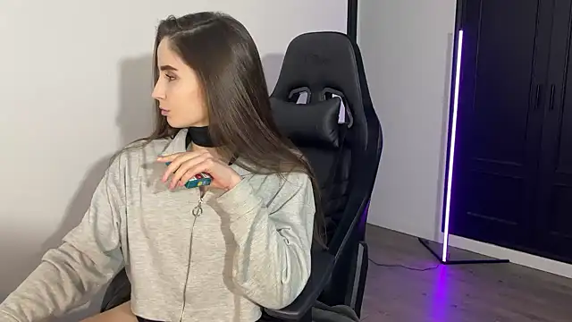 s meow online show from March 14, 9:32 pm