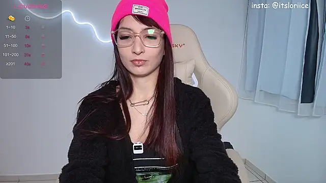 Snapshot of Miss-Brazil chatting on June 24, 9:01 pm Miss-Brazil online show from June 24, 9:01 pm