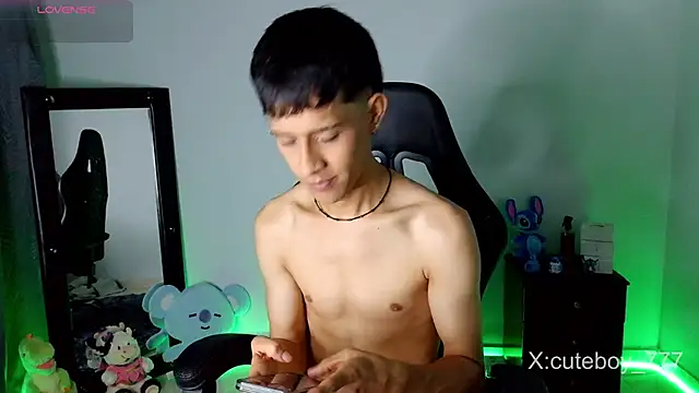 Danny cute 05 online show from November 29, 4:45 am