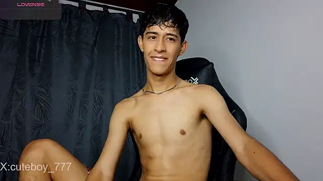 Danny cute 05 online show from January 8, 6:47 pm