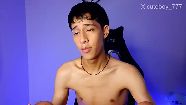 Danny cute 05 online show from October 24, 9:25 pm